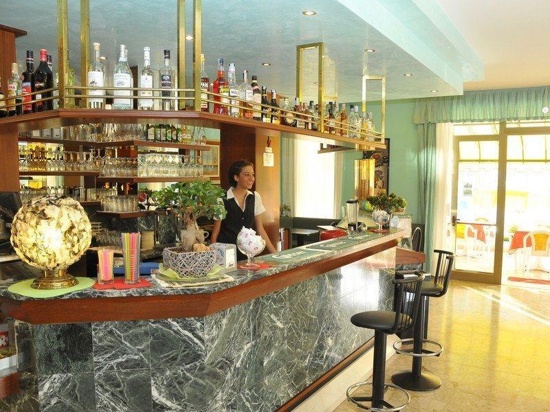 嘉德安酒店 利多迪迪耶索洛 外观 照片
